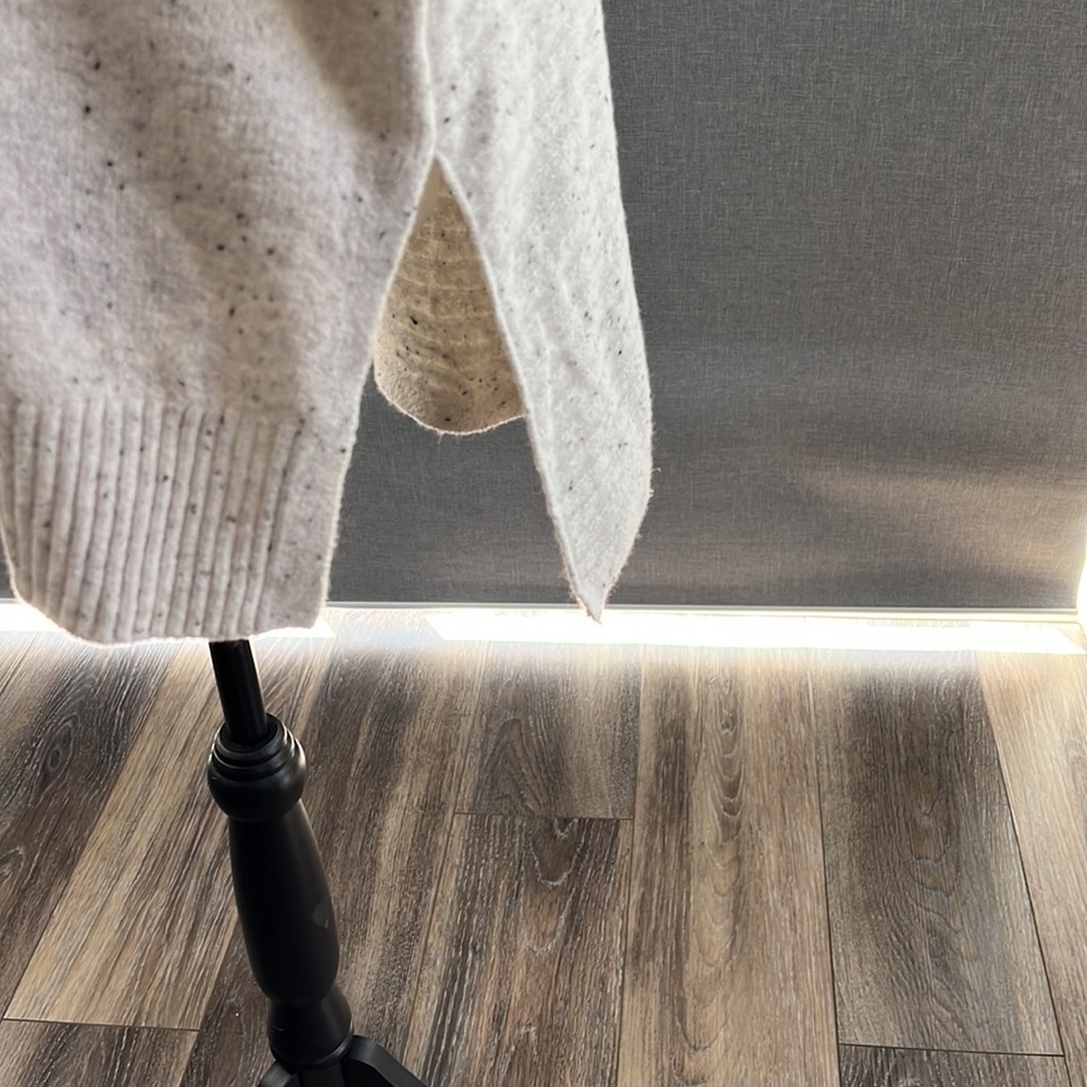 Oatmeal Colored V-Neck Sweater - New With Tags - Medium - Picture 5 of 6